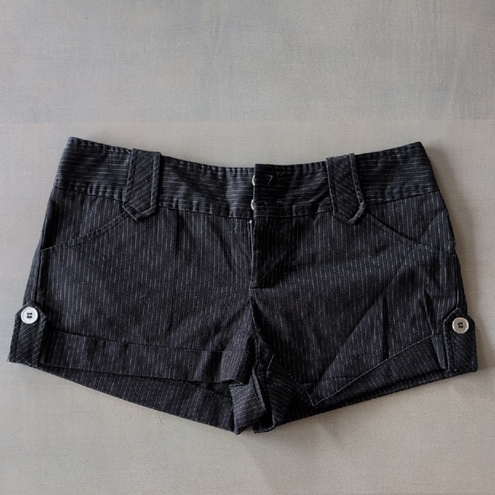 Y2K Metropark Black High Waist Textured Shorts size 6